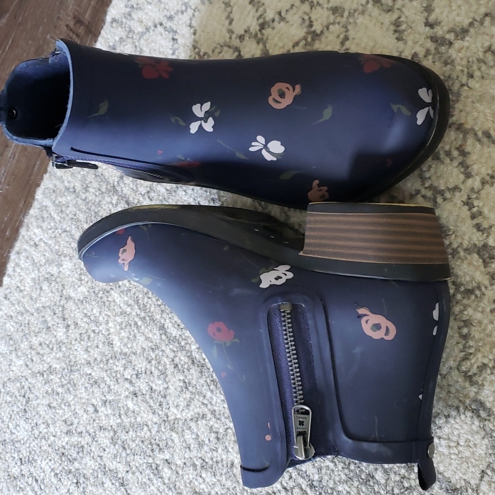 Lucky Brand Dark Purple Rubber Rain Boots 7.0